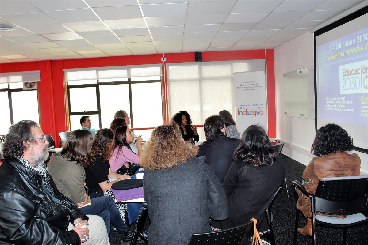 Investigadores Internacionales participan de conversatorios con postgrados de las Escuelas de Psicología y Pedagogía PUCV