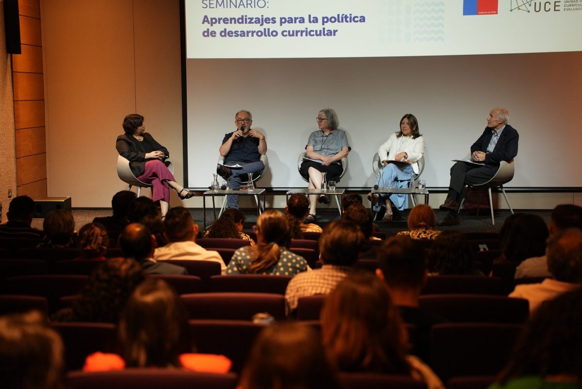 EduInclusiva PUCV impulsa diálogo nacional sobre el futuro de la política curricular