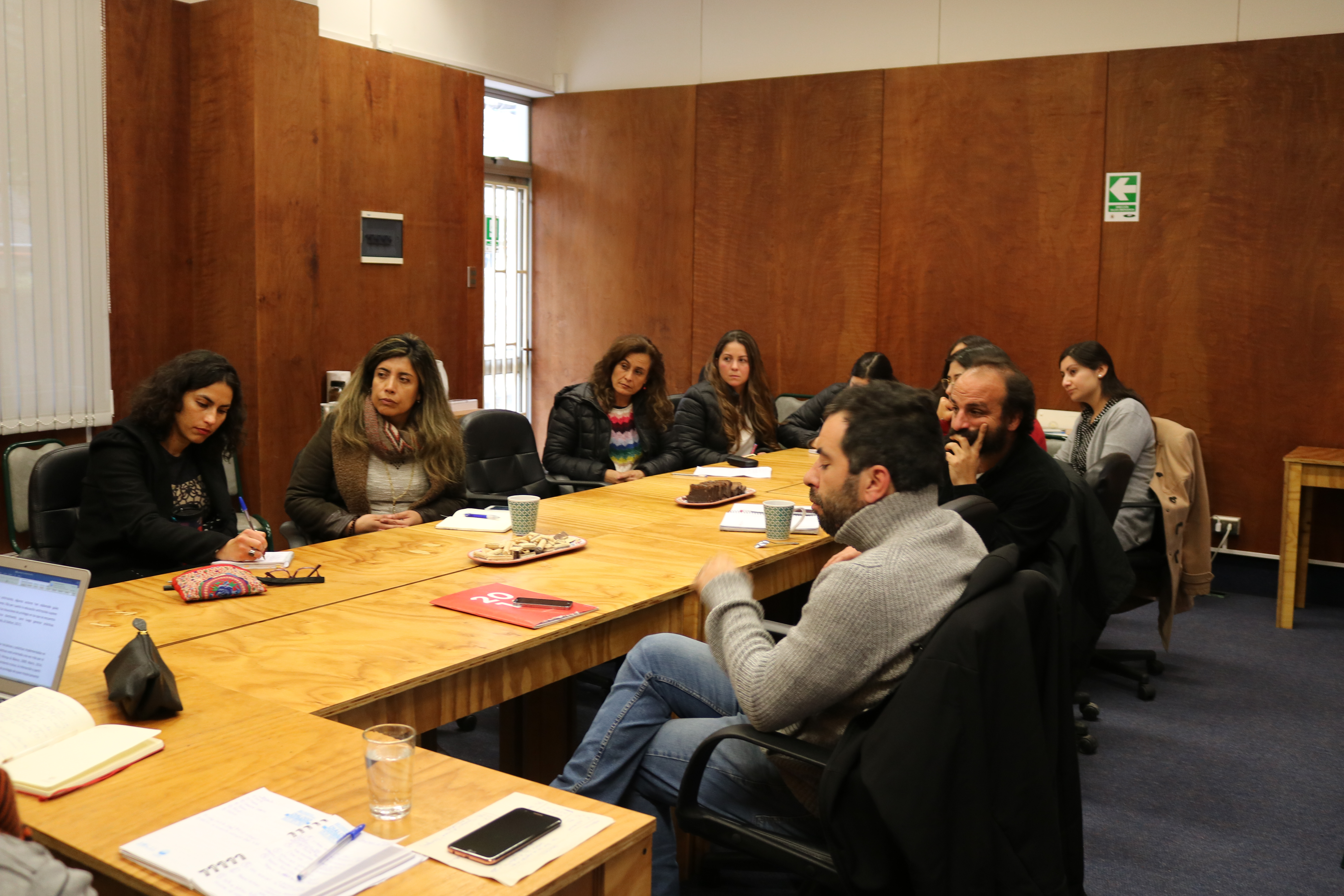 Investigadores se reúnen a revisar cómo las escuelas chilenas acogen a escolares inmigrantes